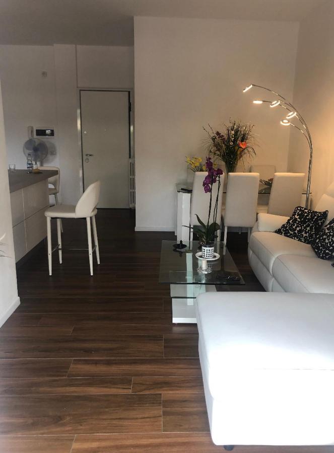 Sesto Calende Centro Apartment Bagian luar foto