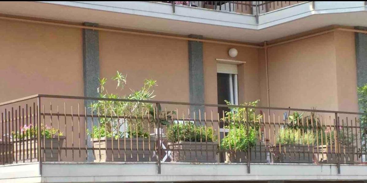 Sesto Calende Centro Apartment Bagian luar foto