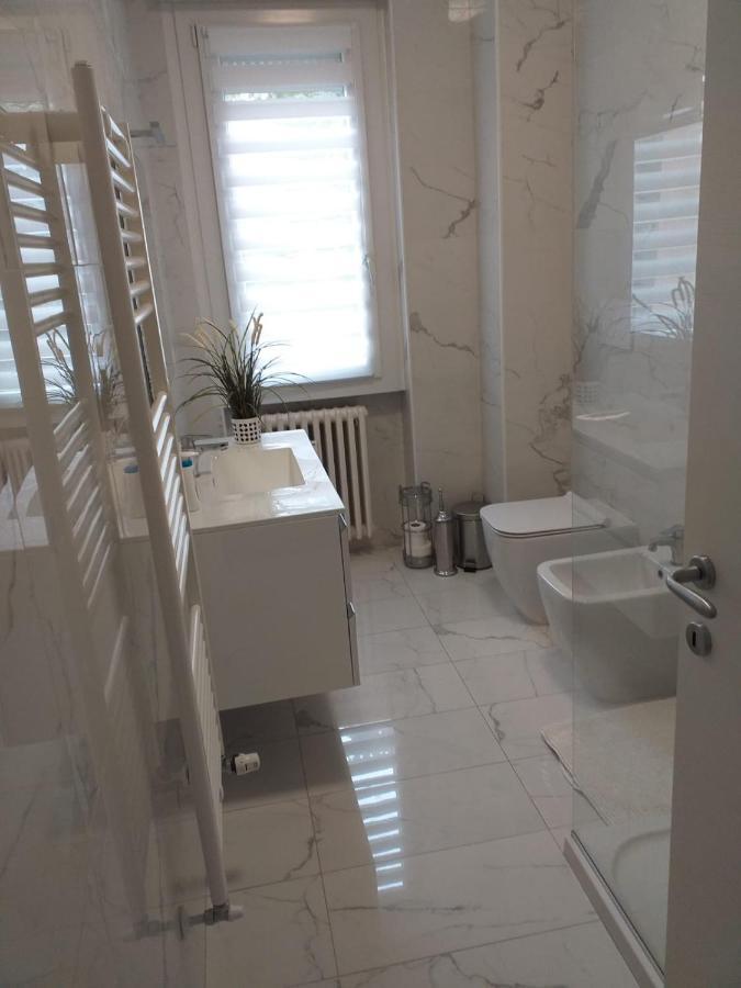 Sesto Calende Centro Apartment Bagian luar foto
